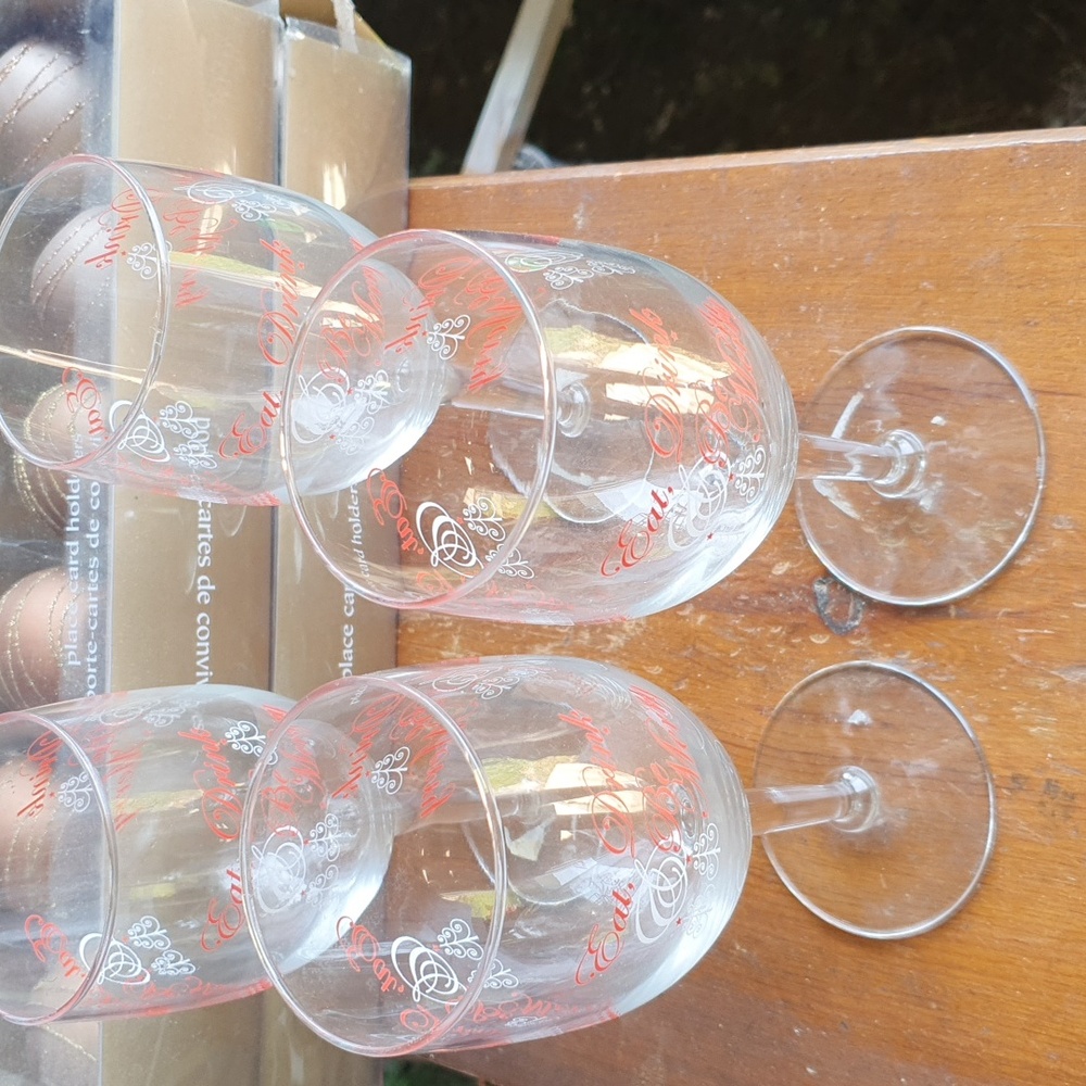 Wine glasses set of 4